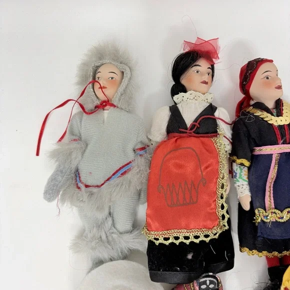 Vintage Expo 67 Ceramic Dolls Lot, 17 Dolls About 7" Girls From Around The World - Picture 9 of 9